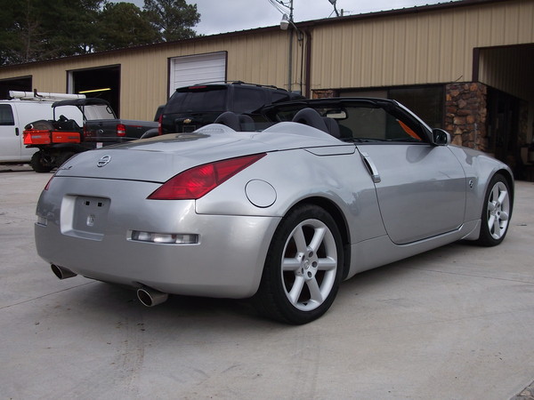 2004 Nissan 350Z Roadster null photo 3