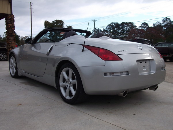 2004 Nissan 350Z Roadster null photo 4