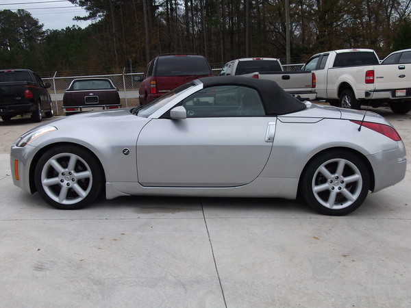 2004 Nissan 350Z Roadster null photo 10