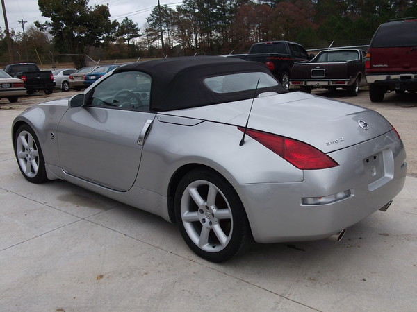 2004 Nissan 350Z Roadster null photo 11