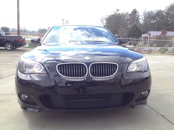 2009 BMW 5 Series 550i photo 2