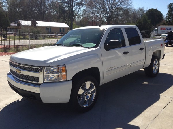 Chevrolet Silverado 1500's photo