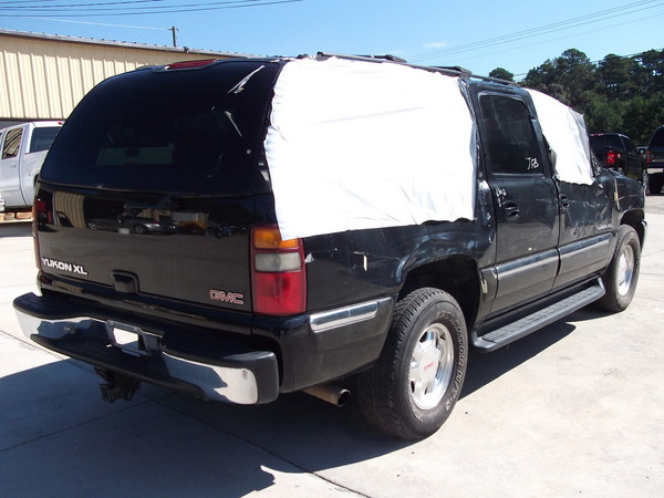 2001 GMC Yukon XL SLE photo 8