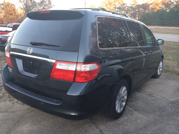 2006 Honda Odyssey Touring photo 2