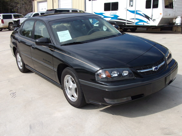 2000 Chevrolet Impala LS photo 2