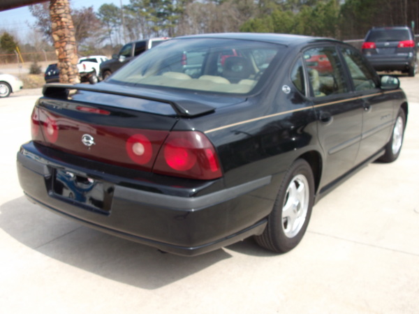 2000 Chevrolet Impala LS photo 3