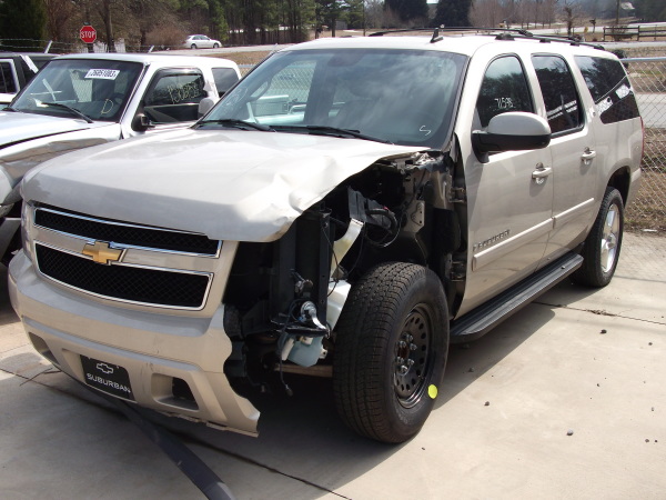 2007 Chevrolet Suburban null photo 5