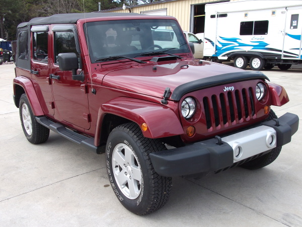 2012 Jeep Wrangler Unlimited null photo 2